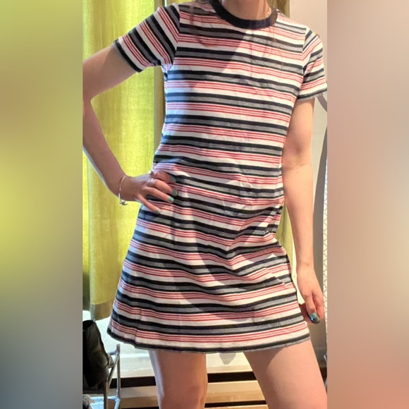 Small dress - Picture 4 of 7